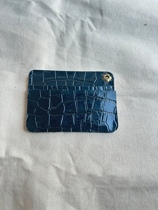 Customizable Five-Pocket Card Holder